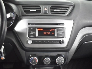 Хетчбэк Kia Rio 2016 года, 799900 рублей, Казань