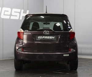 Хетчбэк Toyota Ractis 2011 года, 950000 рублей, Омск