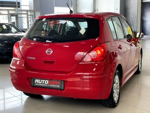 Хетчбэк Nissan Tiida 2012 года, 697000 рублей, Солонцы