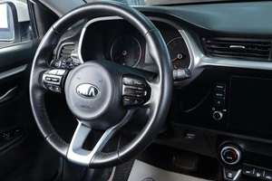 Седан Kia Rio 2021 года, 1719000 рублей, Тюмень