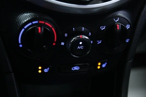 Хетчбэк Hyundai Solaris 2012 года, 928000 рублей, Солонцы