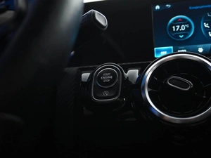 Седан Mercedes-benz A-класс 2020 года, 1999077 рублей, Москва