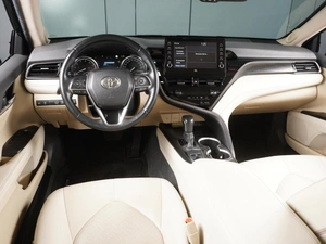 Седан Toyota Camry 2021 года, 3685000 рублей, Красный Пахарь