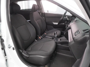 Хетчбэк Kia Rio 2015 года, 849000 рублей, Воронеж