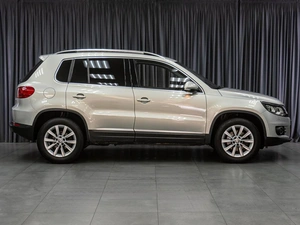 Внедорожник Volkswagen Tiguan 2012 года, 1339000 рублей, Тюмень