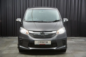 Минивэн Honda Freed 2015 года, 997000 рублей, Красноярск