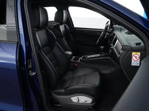 Внедорожник Porsche Macan 2023 года, 8248505 рублей, Москва