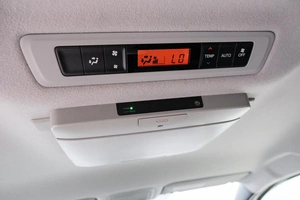 Минивэн Toyota Esquire 2014 года, 1849000 рублей, Красноярск