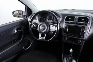 Седан Volkswagen Polo 2018 года, 1519000 рублей, Пермь