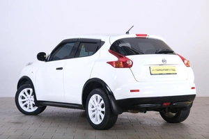 Внедорожник Nissan Juke 2013 года, 1289000 рублей, Омск