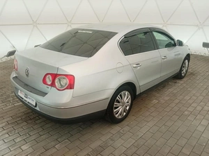 Седан Volkswagen Passat 2010 года, 810000 рублей, Клинцы