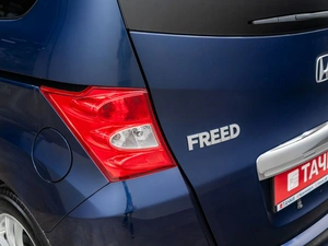 Минивэн Honda Freed 2011 года, 1050000 рублей, Красноярск