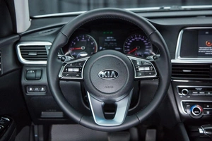 Седан Kia Optima 2019 года, 2097000 рублей, Красноярск
