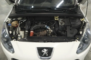 Хэтчбек Peugeot 308 2011 года, 590000 рублей, Курск