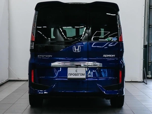 Минивэн Honda Stepwgn Spada 2016 года, 1850000 рублей, Красноярск