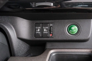Минивэн Honda Stepwgn 2021 года, 2339000 рублей, Красноярск