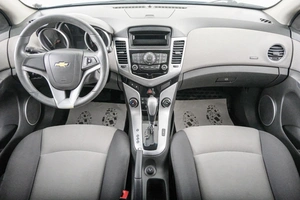 Седан Chevrolet Cruze 2010 года, 649000 рублей, Красноярск