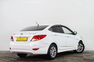 Седан Hyundai Solaris 2011 года, 669000 рублей, Сургут