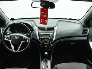 Хетчбэк Hyundai Solaris 2012 года, 788000 рублей, Красноярск