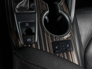 Седан Toyota Camry 2019 года, 2399000 рублей, Воронеж