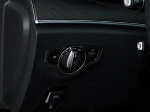 Седан Mercedes-benz E-класс 2017 года, 2699077 рублей, Москва