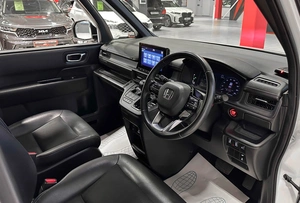 Минивэн Honda Stepwgn Spada 2022 года, 2897000 рублей, Красноярск