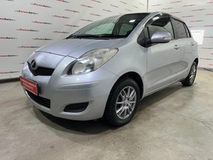 Хетчбэк Toyota Vitz 2009 года, 595000 рублей, Красноярск