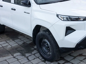 Пикап Toyota Hilux 2025 года, 7459000 рублей, Солонцы