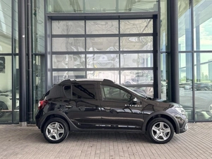 Хетчбэк Renault Sandero Stepway 2018 года, 899000 рублей, Уфа