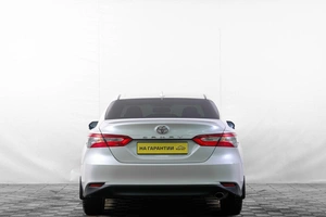 Седан Toyota Camry 2021 года, 2999000 рублей, Кемерово