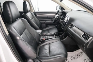 Внедорожник Mitsubishi Outlander 2015 года, 1749000 рублей, Красноярск