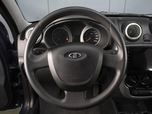Лифтбек ВАЗ (LADA) Granta 2015 года, 415000 рублей, Омск