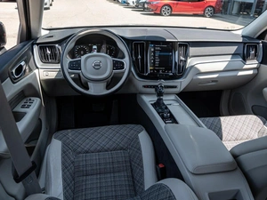 Внедорожник Volvo XC60 2021 года, 4050000 рублей, Краснодар