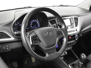 Седан Hyundai Solaris 2019 года, 1337900 рублей, Казань