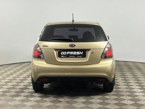 Хетчбэк Kia Rio 2010 года, 609900 рублей, Казань