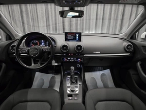 Хетчбэк Audi A3 2016 года, 1599000 рублей, Красноярск