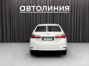 Седан Toyota Corolla 2018 года, 1650000 рублей, Красноярск