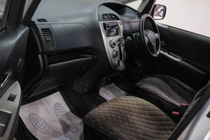 Хетчбэк Toyota Ractis 2009 года, 699000 рублей, Новокузнецк