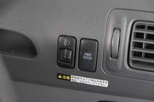 Минивэн Toyota Raum 2005 года, 549000 рублей, Кемерово