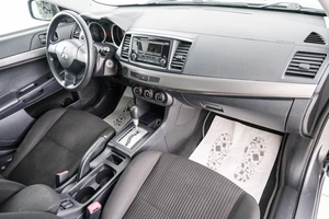 Седан Mitsubishi Lancer 2013 года, 899000 рублей, Красноярск