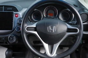 Хетчбэк Honda Fit 2011 года, 829000 рублей, Челябинск