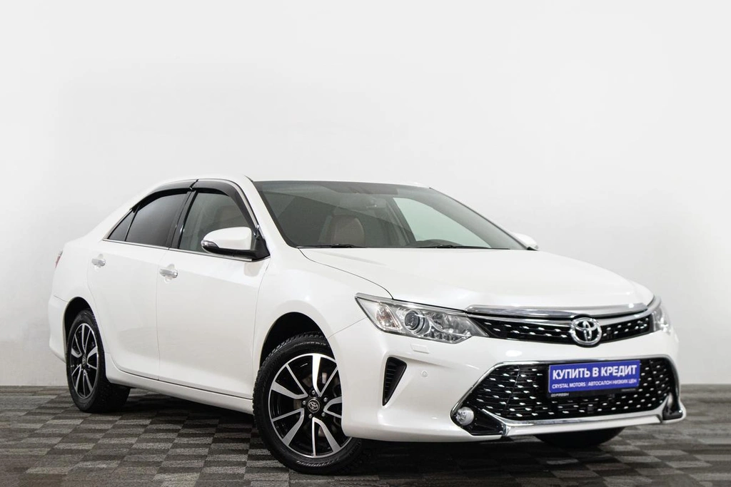Седан Toyota Camry 2016 года, 2699000 рублей, Сургут