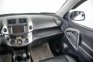 Внедорожник Toyota RAV4 2011 года, 1399000 рублей, Пермь