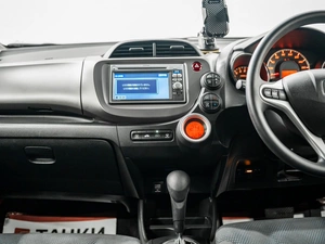 Хетчбэк Honda Fit 2012 года, 975000 рублей, Красноярск