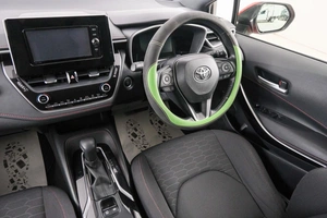Хетчбэк Toyota Corolla 2018 года, 1519000 рублей, Красноярск