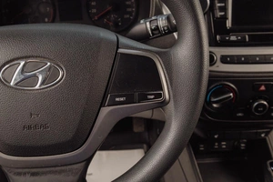 Седан Hyundai Solaris 2018 года, 819000 рублей, Челябинск