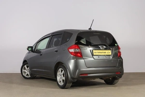 Хетчбэк Honda Fit 2012 года, 1109000 рублей, Новосибирск