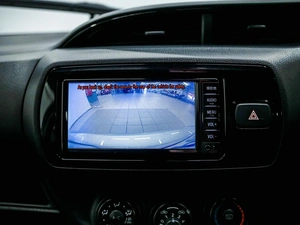 Хетчбэк Toyota Vitz 2018 года, 980000 рублей, Красноярск