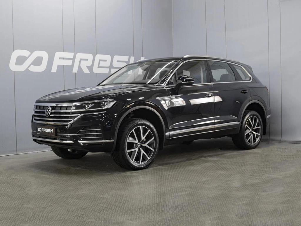 Внедорожник Volkswagen Touareg 2021 года, 6900000 рублей, Омск