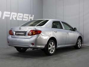 Седан Toyota Corolla 2006 года, 699000 рублей, Омск